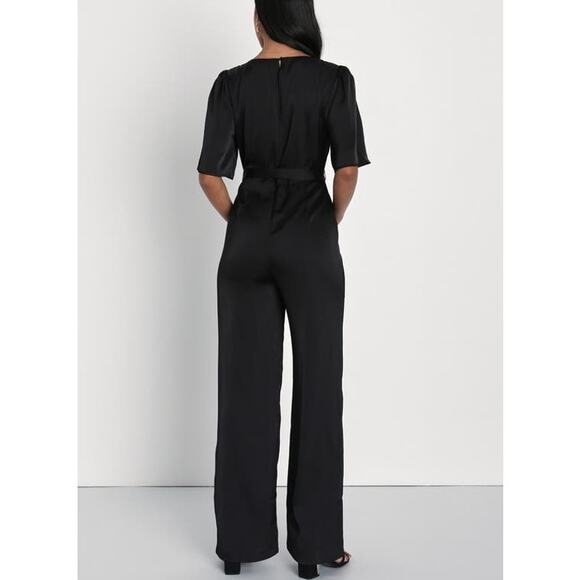 LULU'S SZ L Black Fabulous Class Short Sleeve Wide-Leg Belted Jumpsuit NEW B76 - Picture 2 of 11
